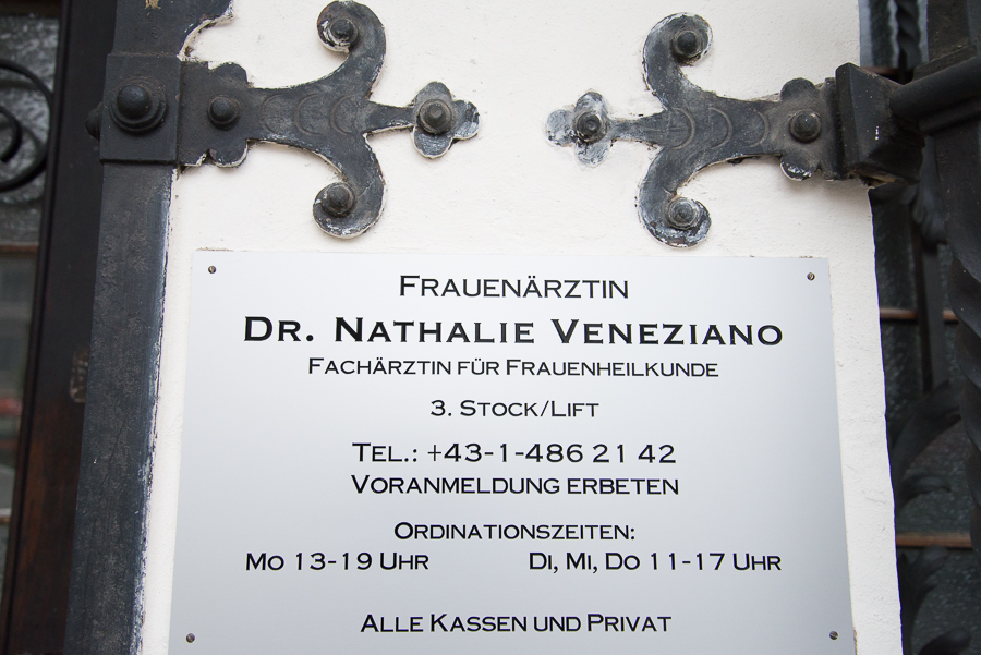 Frau Dr. Nathalie Veneziano